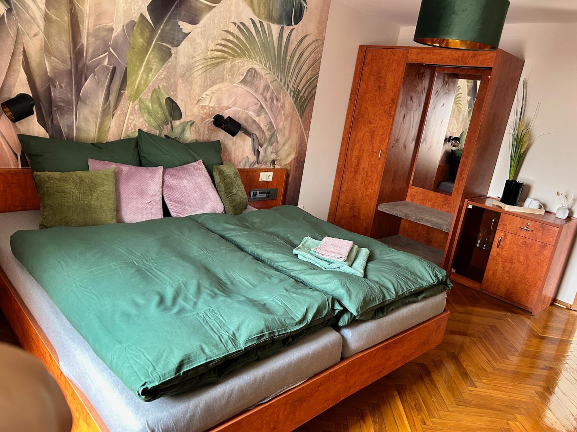 Pension Faulpelz - Doppelzimmer Flora Niederorschel Экстерьер фото